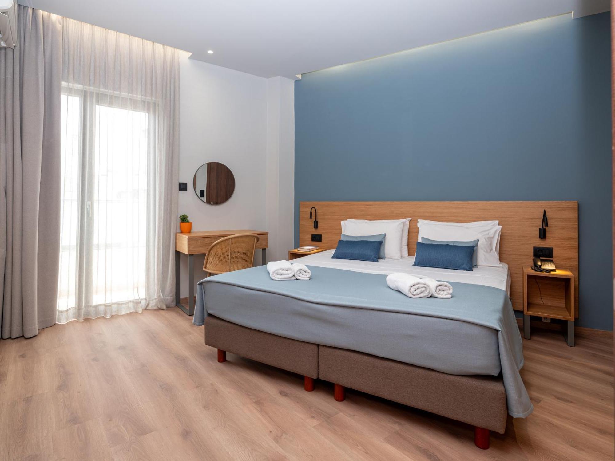 Athinaiko Hotel Heraklion  Exterior photo